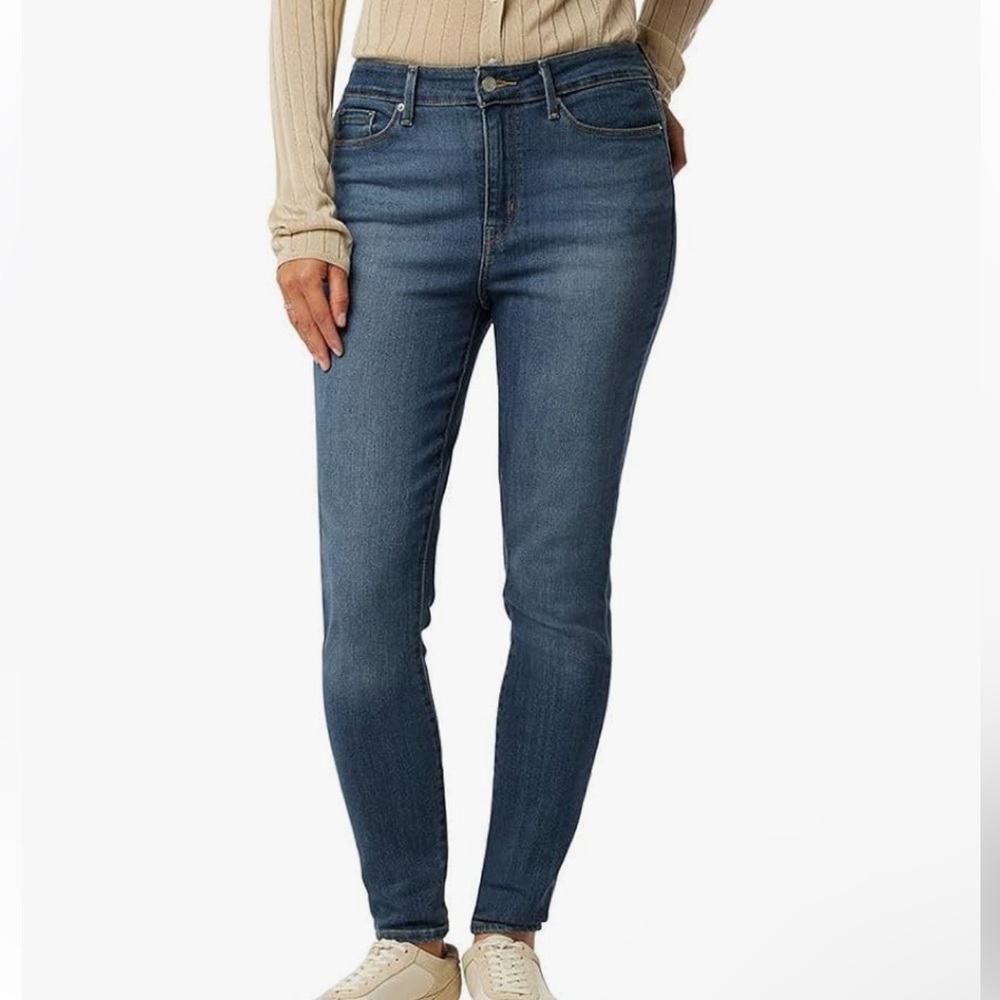 Levi’s Signature Mid Rise Skinny Jeans
